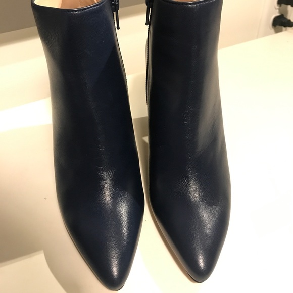 Stuart Weitzman 2018 spring collection ankle boots - Picture 8 of 8